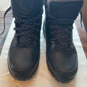 Nike MANOA Boots